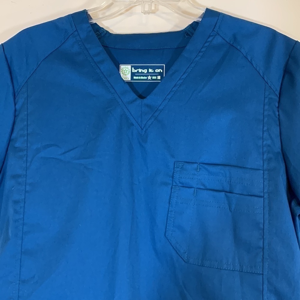 NWT. BIO Stretch Men’s Medium Ultimate V Neck Scrub Top. - Picture 4 of 9
